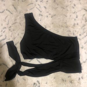 One shoulder black crop top